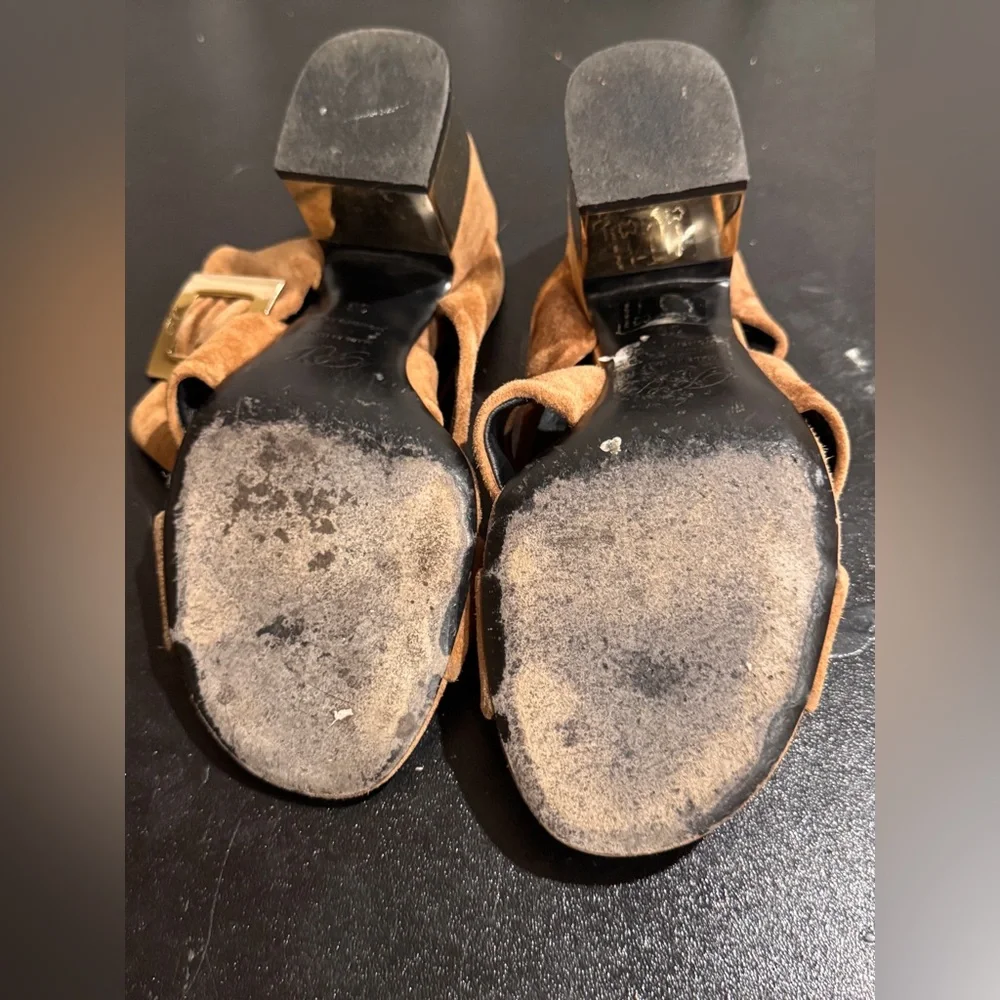 Roger Vivier chic tan